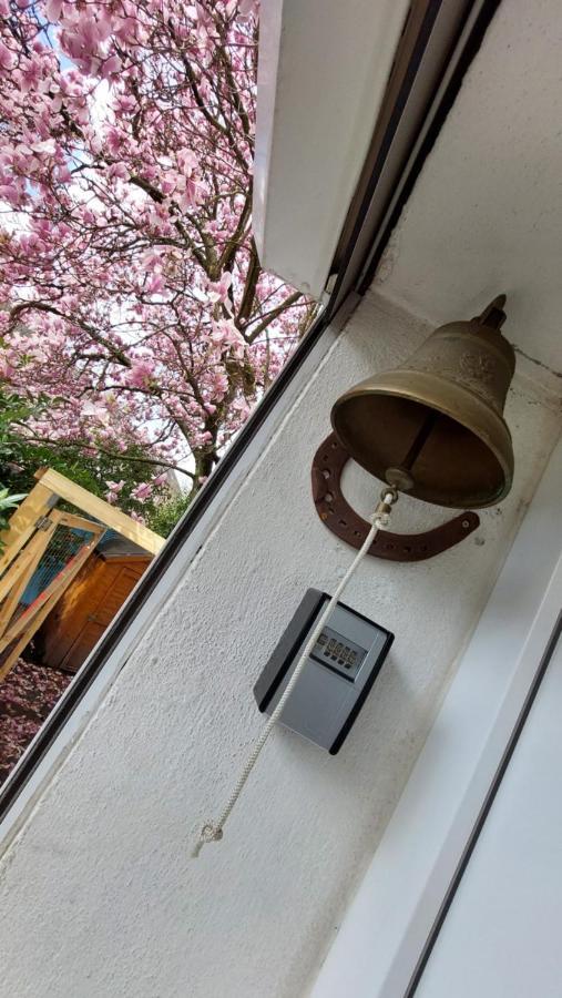Pension Ringo, Airport Pit Stop, Bahnhof Und Flughafen In Der Naehe Baden-Baden Luaran gambar
